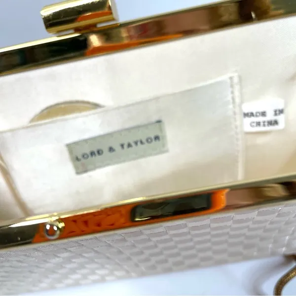 Lord & Taylor Cream Weave Purse Clutch - Image 10