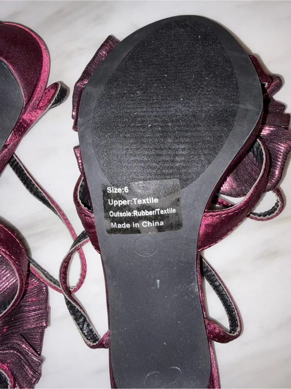 NY&C New York & Company Plum Metallic Plisse Bow Heel Sandals Size 6 - Image 5