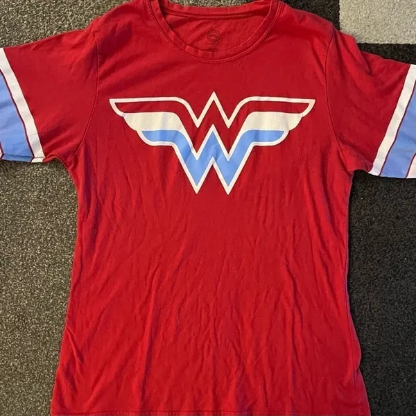 Vintage DC Comics Wonder Woman T-Shirt Size 2XL - Image 2