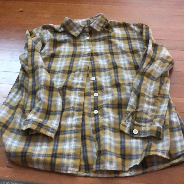 💛🤍💙 Buffalo plaid button down shirt - Image 2