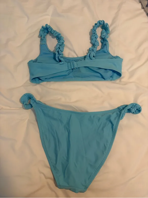 Wild Fable Light Blue Ruffle Swimsuit Bikini Set Size Medium - Image 2