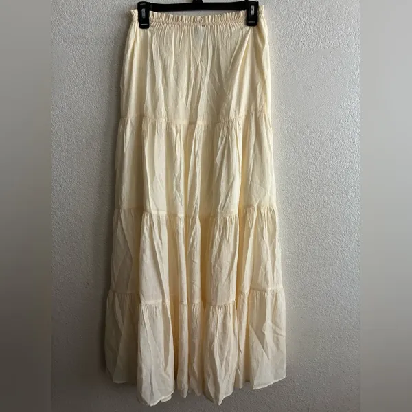 Windsor Cream Front Slit Tiered Maxi Skirt S - Image 4