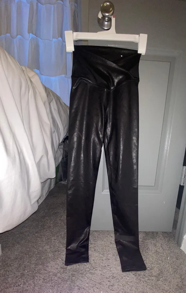 Aerie The Hugger Crossover High Waisted Crackle Leggings - Image 3