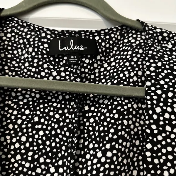 NWOT Black White Button Up Dress Top - Image 3