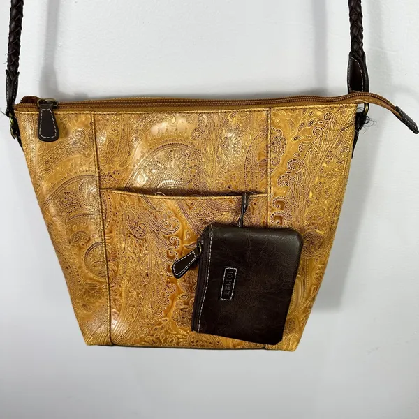 Relic Embossed Crossbody Bag Brown Faux Tooled Leather Western‎ Boho Rustic 70s - Image 3