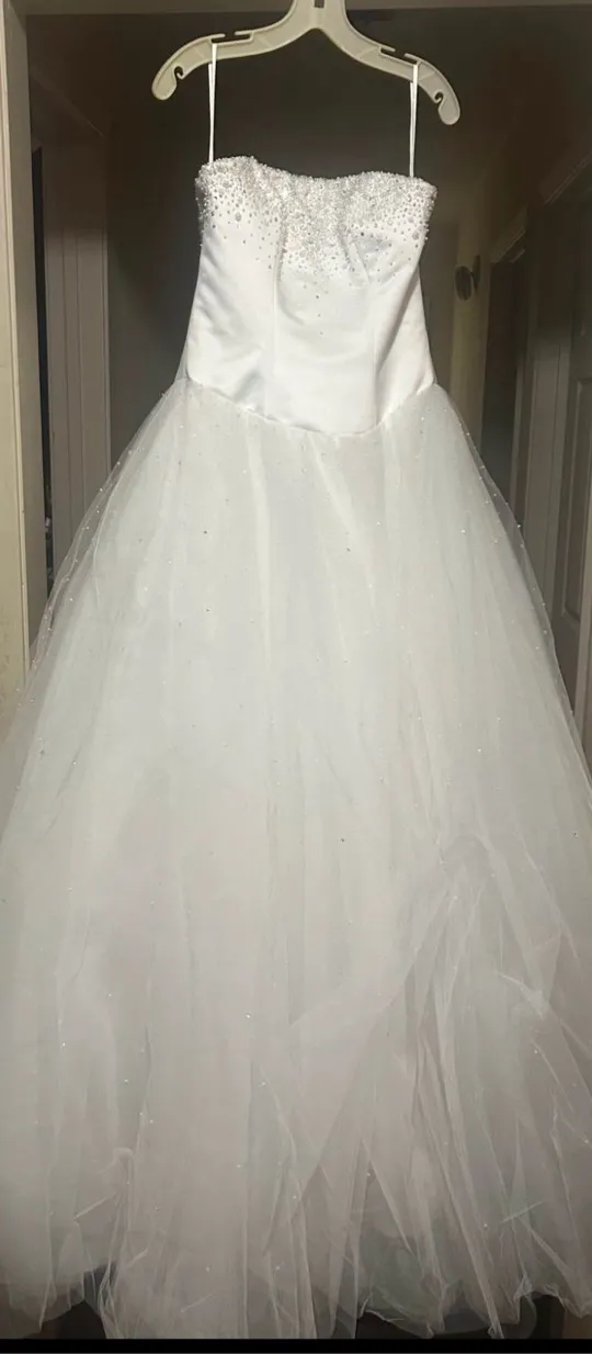 Mori Lee size 6 wedding dress - ball gown style - strapless- pearls/rhinestones - Image 6