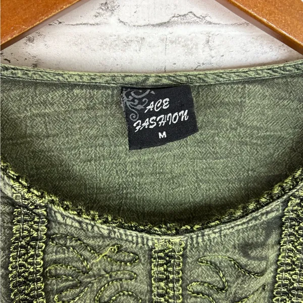 Vintage Y2K does 90’s Green Boho Crinkle Blouse - Image 3