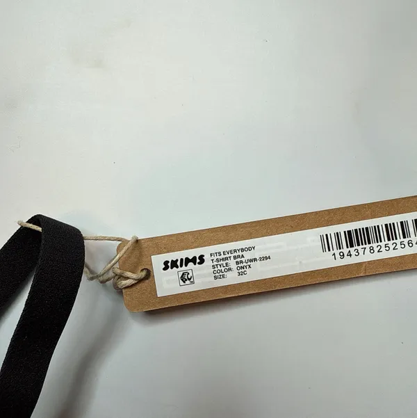 NWT Skims Fits Everybody T-Shirt Bra - Image 3