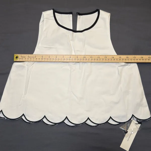 Commense Scallop Trim Color Block Sleeveless Skirt Set in Size Small - Image 3