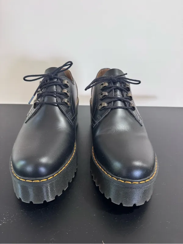 Dr. Martens Leona Lo Vintage Smooth Leather Platform Shows - Image 3