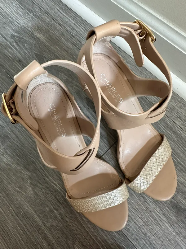 Charles David Nude Heels - Image 4