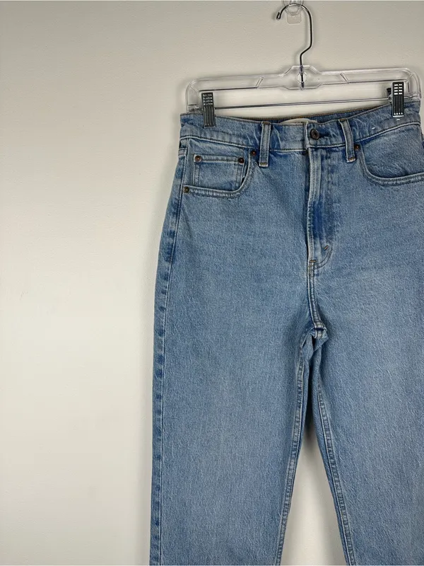 Abercrombie and Fitch Ultra High Rise 90s Straight Jean Women’s Sz‎ 28 R - Image 4