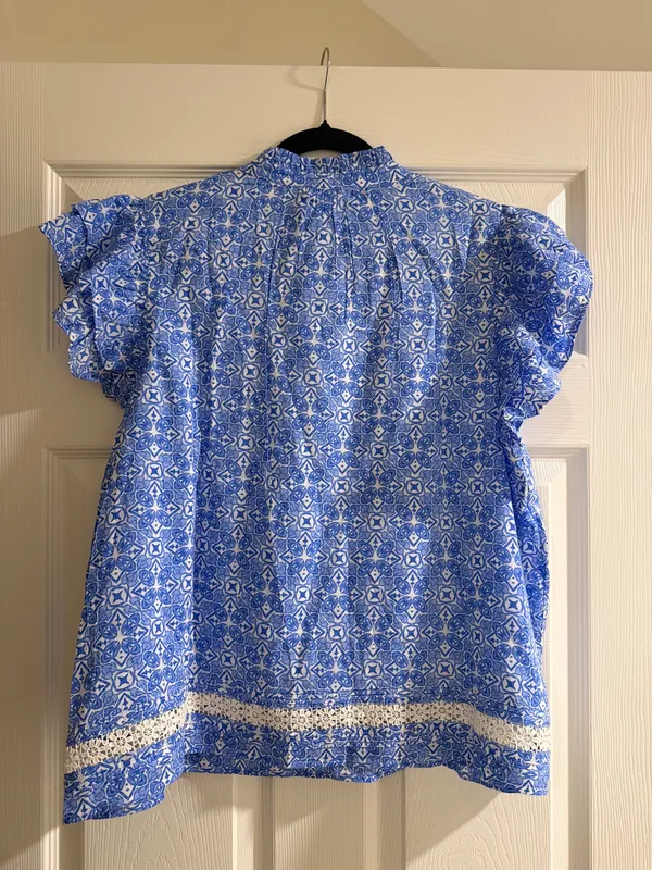 Vineyard Vines Ruffle Sleeve Top - Image 3