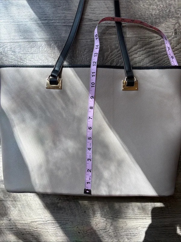 Anne Klein Cream Tote with Black Handles and Gold Hardware - Image 8