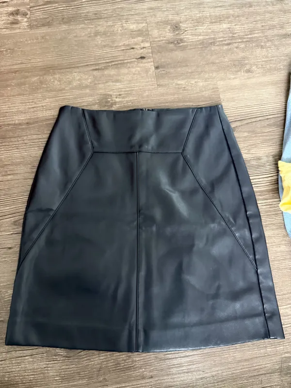 Loft Leather Skirt Faux Navy - Image 5