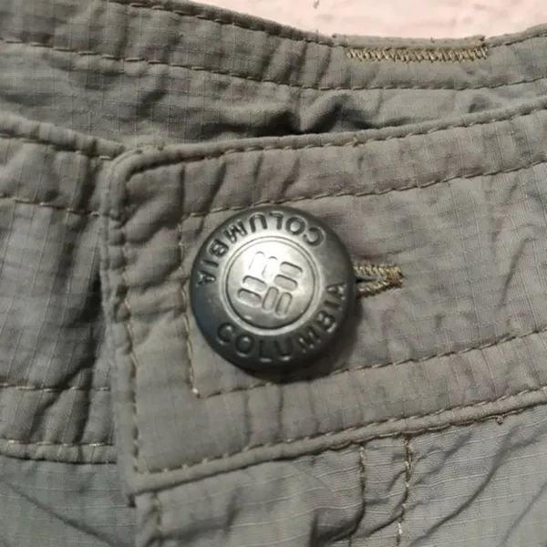Columbia Activewear pant with many pockets. - Image 4