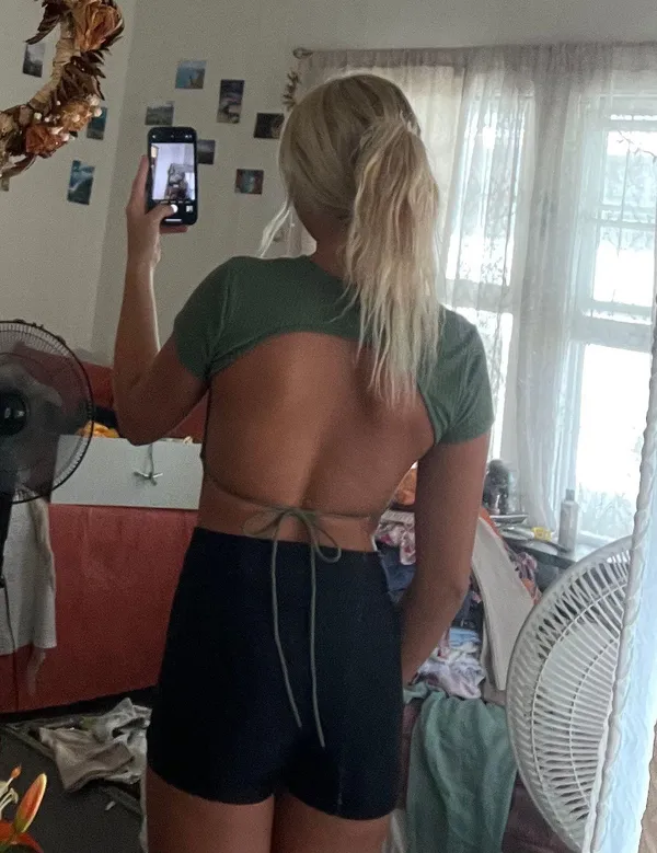 Green Backless Short Sleeve - Image 2