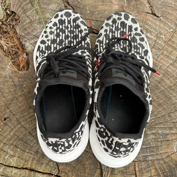 Adidas Swift Run Leopard Black White Womens Running Shoes size 8.5 - Image 5