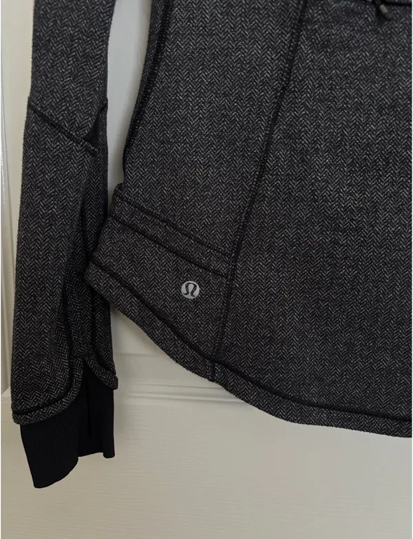 Lululemon Base Runner 1/2 Zip Pullover Jacket (6) - Image 10