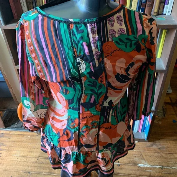Odille Anthropologie 70’s colorful floral boho size 4 blouse - Image 2