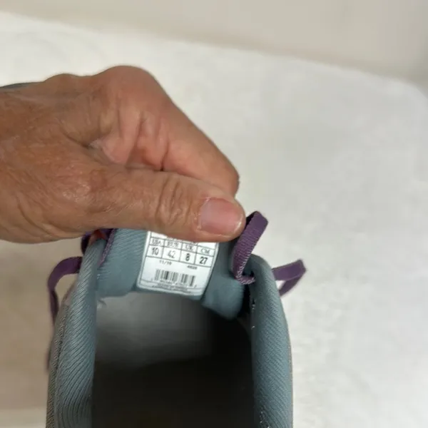 Brooks Gray and Purple Athletic Shoes for Running - Image 10