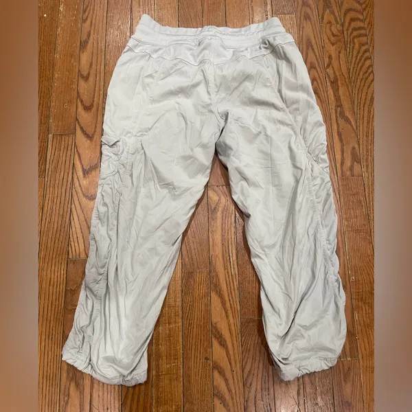 The North Face Men's Light Gray Cargo Pants - Image 2