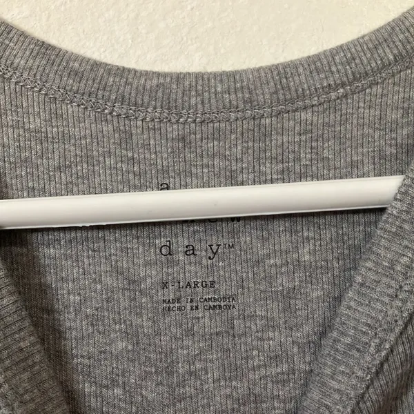 FINAL MARKDOWN A new day ribbed tank top xl - Image 3