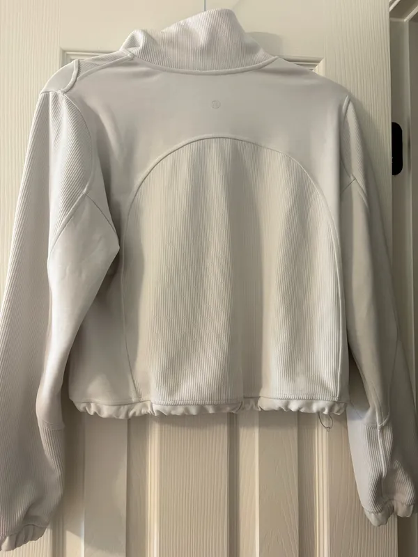 Lululemon Quarter-Zip cropped - Image 3