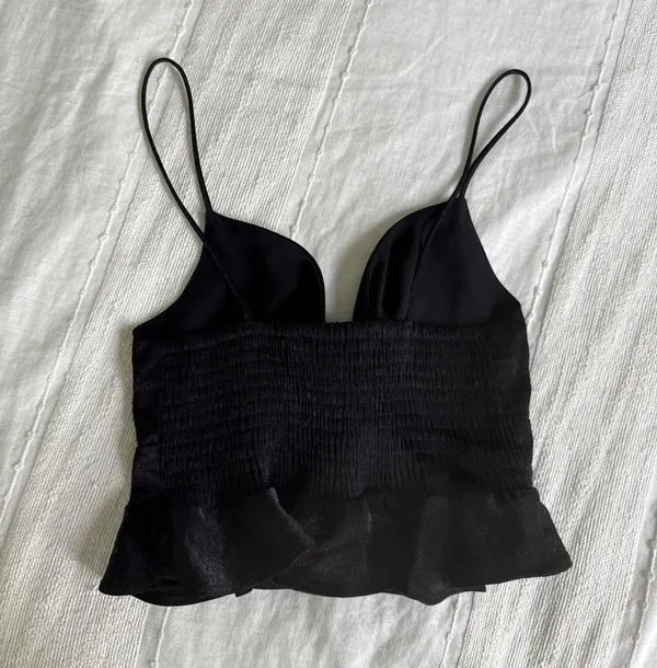 Zara black shiny crop top with a cute knot detail - Image 3
