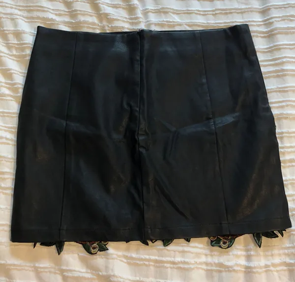 American Threads Black Leather Skirt - Image 3