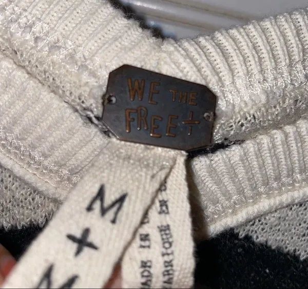 We The Free knit sweater Size Medium - Image 7