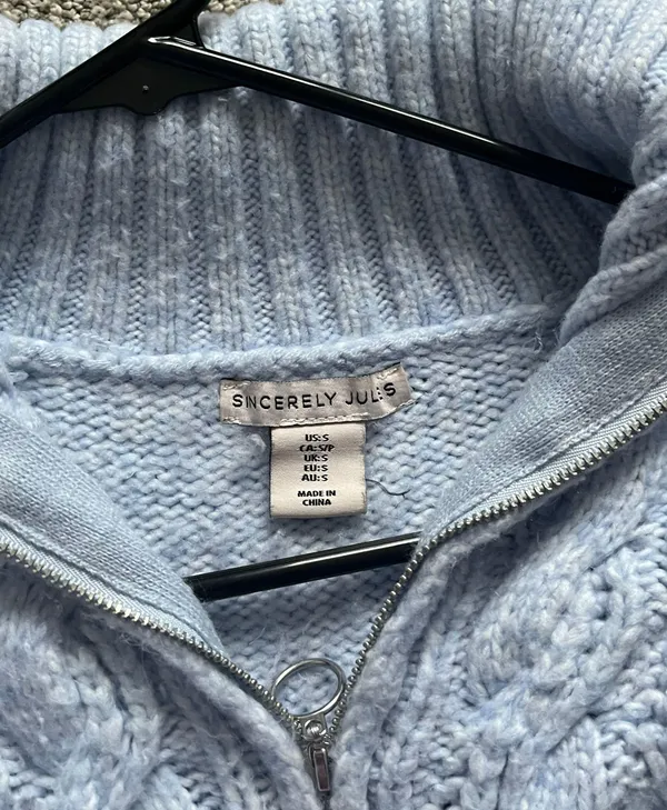 Cropped Sweater Blue - Image 2