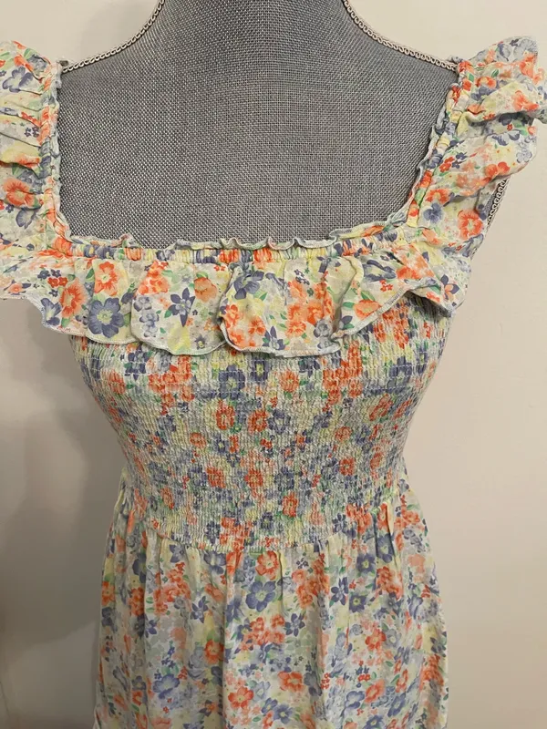 Old Navy Maxi Floral Dress. Size XS - Image 2
