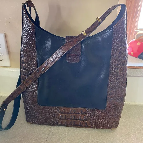Brahmin Brown Black Croc Embossed Minimalist Western Coastal Quiet Luxury Bag - Image 3