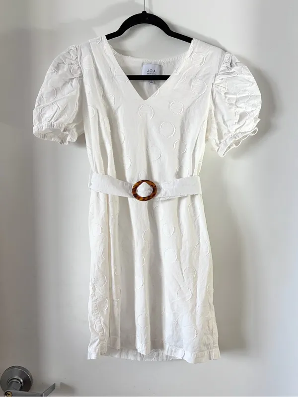 J.O.A. Ivory white cotton V-Neck Puff Sleeve Mini Dress with Buckle Belt - Image 2