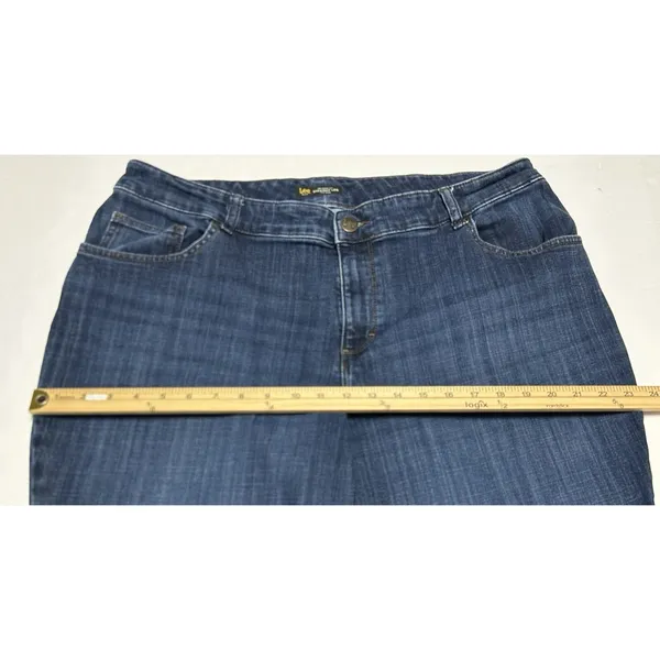 Lee Jeans Womens 20W Medium Relaxed Fit Straight Leg Mid Rise Dark Wash Denim - Image 4