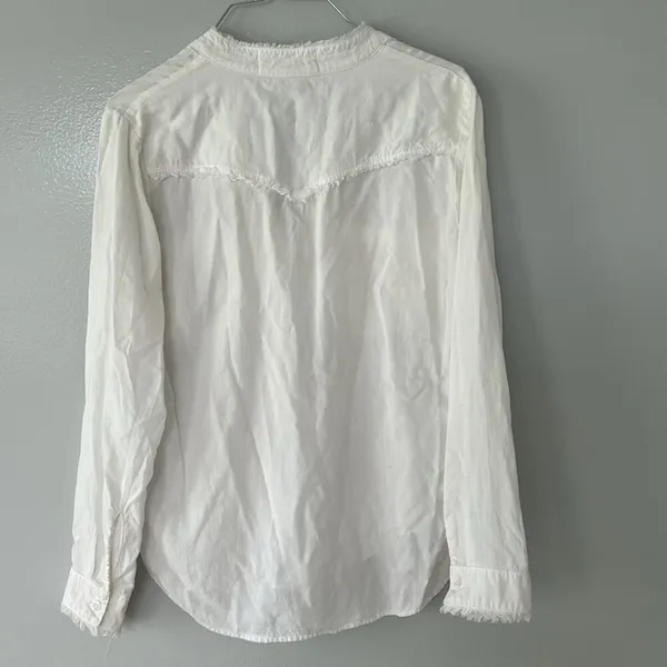 Cloth & Stone Tencel Button Down Shirt Raw hem and pockets Size Small White - Image 7