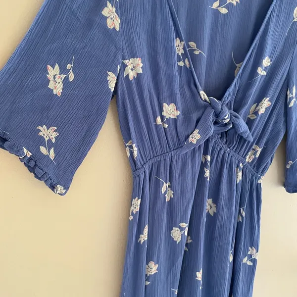 Billabong Blue V-Neck Floral Mini Dress Size Small - Image 11