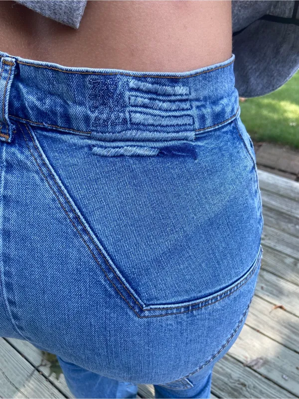 REVICE Modern Seamed Flare Jeans 🔥 - Image 4