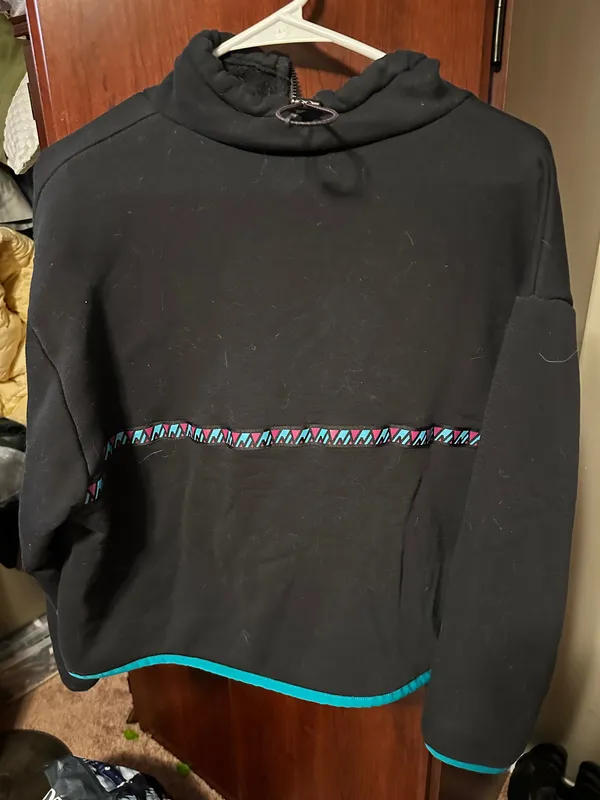 New balance cropped half zip sweatshirt  - Image 4