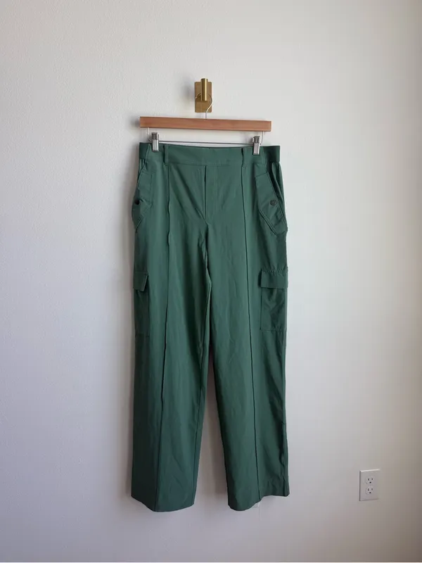 Athleta Vienna Cargo Pants Women 12 Vineyard Green Utility Hiking Travel Stretch - Image 2