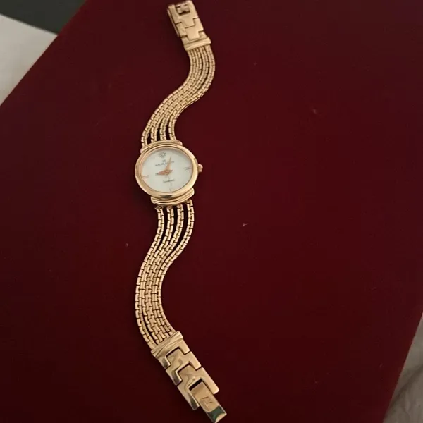 Lovely Vintage MOP Anne Klein Diamond Gold Watch - Image 3