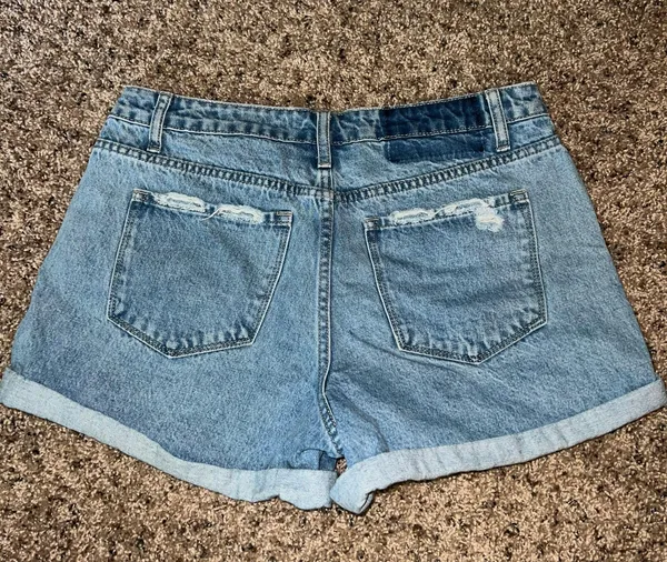 Flying Monkey Denim Shorts Size 29 - Image 2