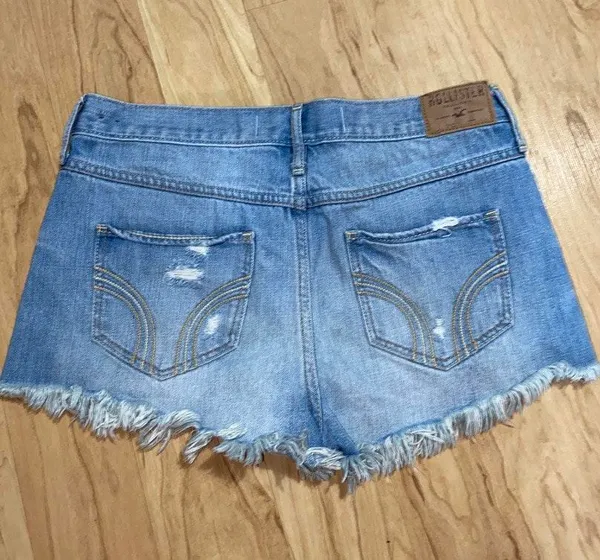 Hollister Jean Shorts - Image 2