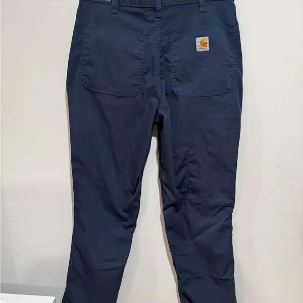 Carhartt women’s Dark Blue Cargo Pants - Image 7