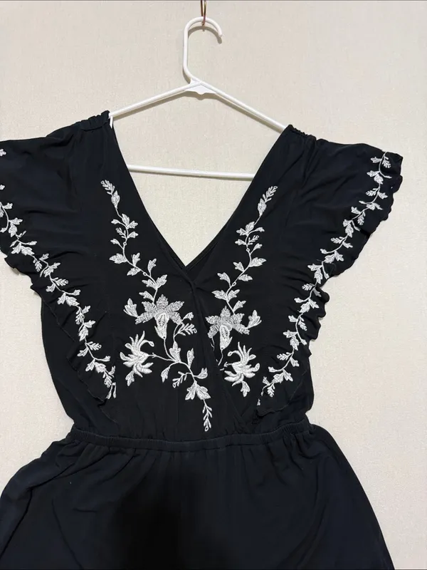 American Eagle Outfitters Black Romper with White Floral Embroidery Accents - Image 2