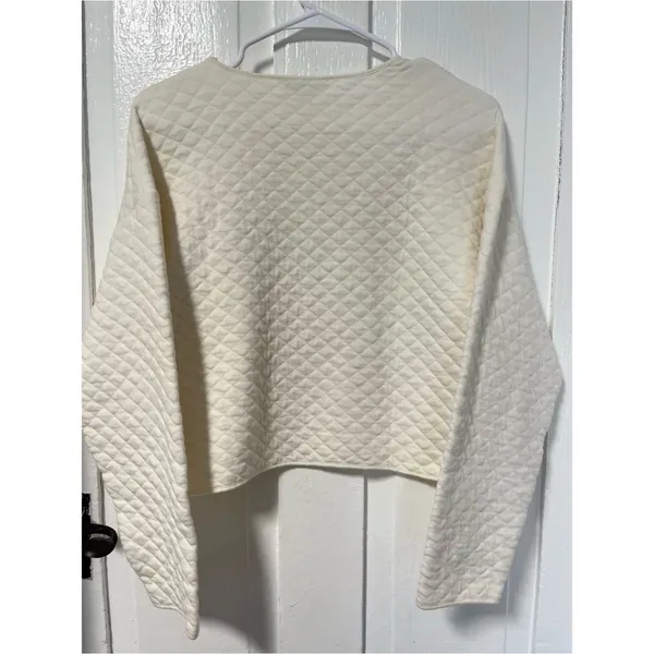 Banana Republic quilted long sleeve Sweatshirt in snow day off White size med - Image 3