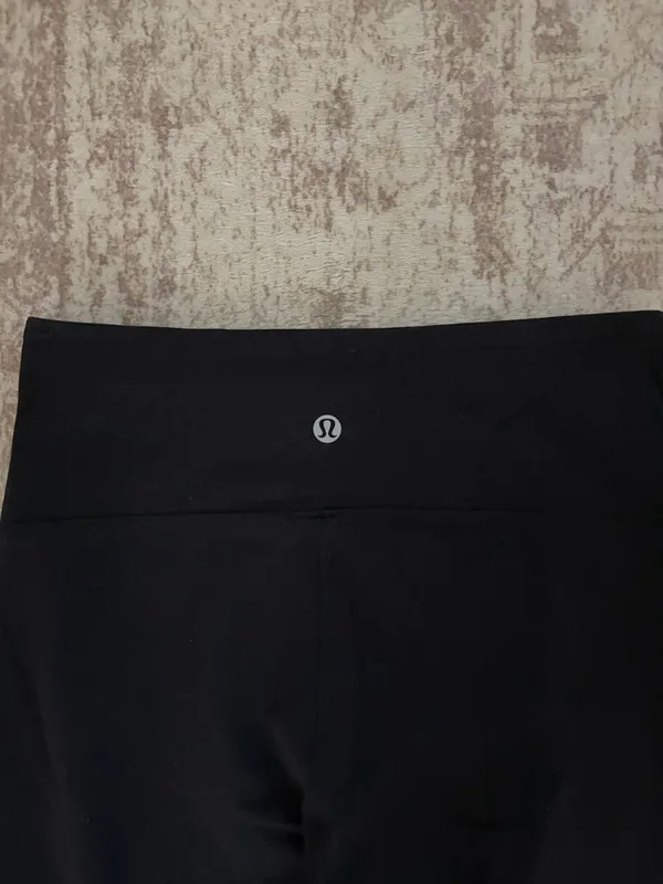 Lululemon Align Flare High-Rise - Image 4