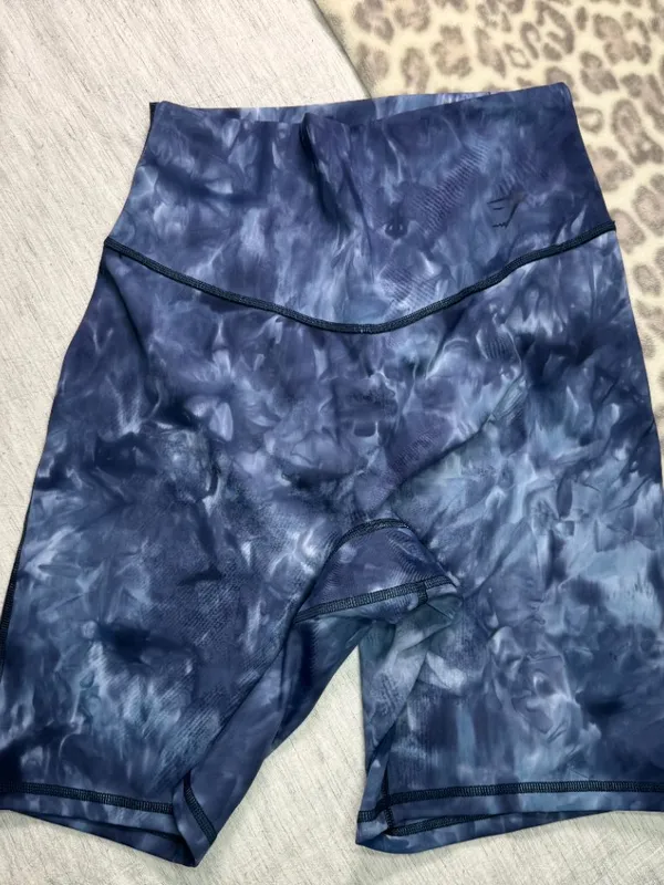 Gymshark Elevate Longline Sports Bra & Shorts - Image 3