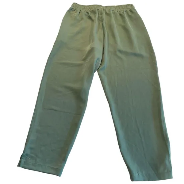 A New Day Jogger Pants Women’s Size Medium Green Lightweight Tapered Leg Pull On - Image 3